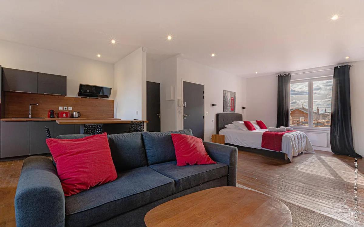 לימוז' Les Suites Locarno מראה חיצוני תמונה